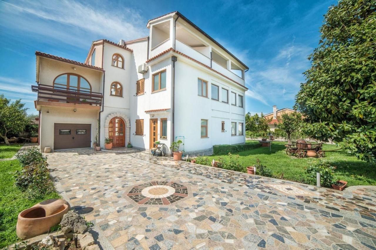 Apartments And Rooms Ana Pomer 217 Exterior photo